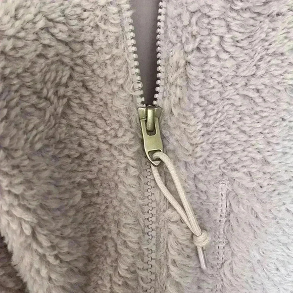 The North Face Women's Fleece Full Zip Jacket, Small - Picture 4 of 11
